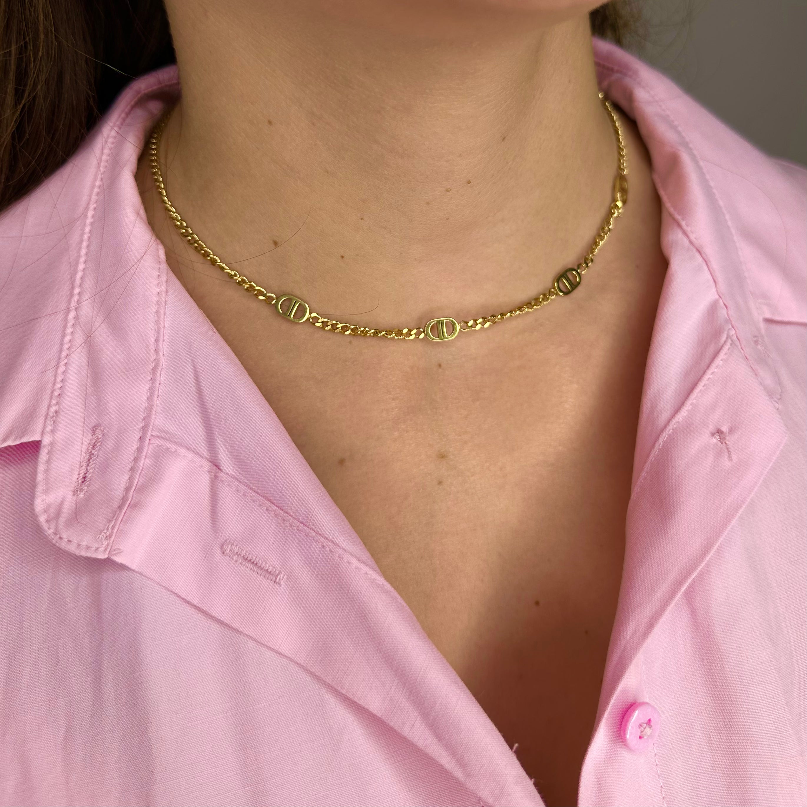 COLLIER - MOLLY