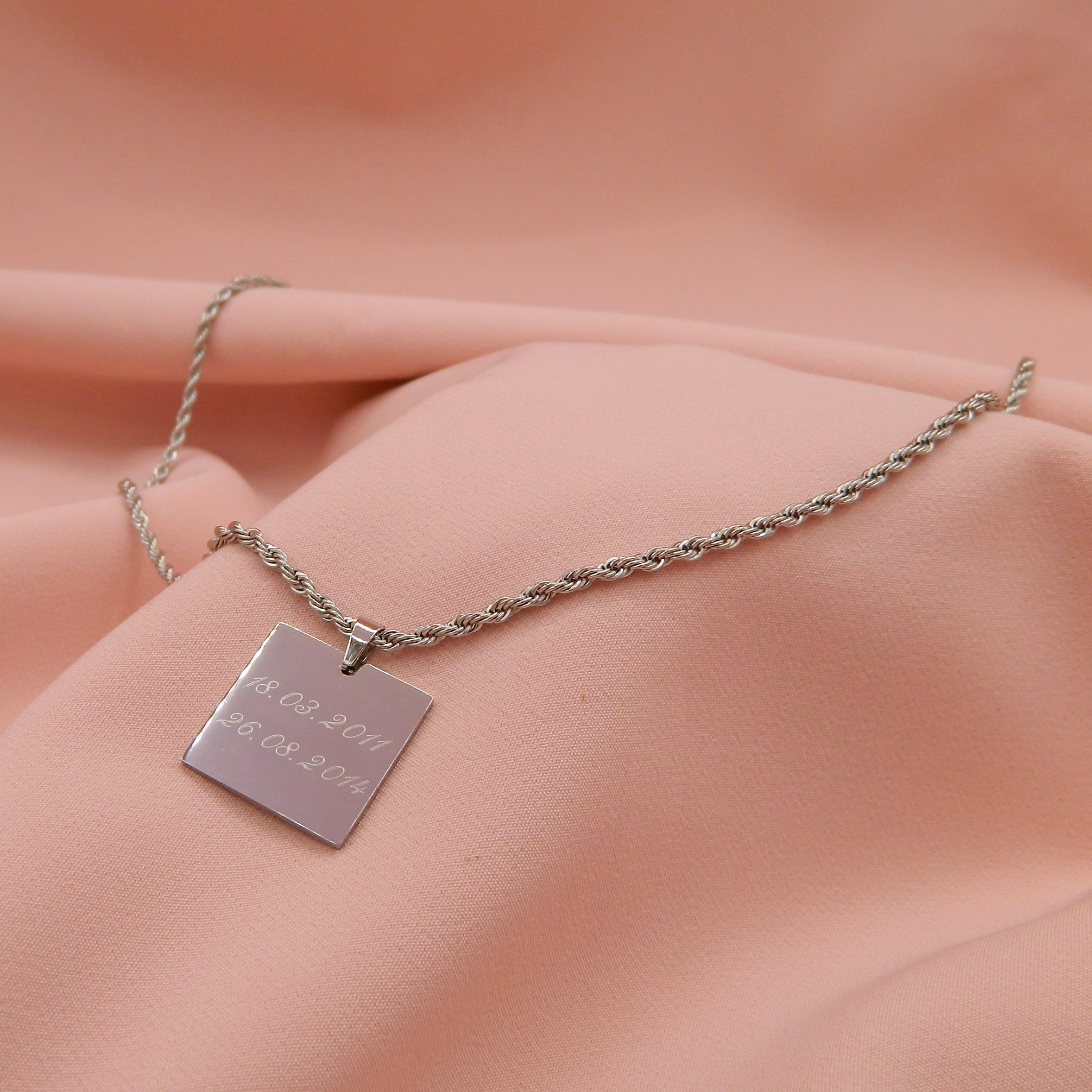 GRAVURE COLLIER HOMME - SWANN