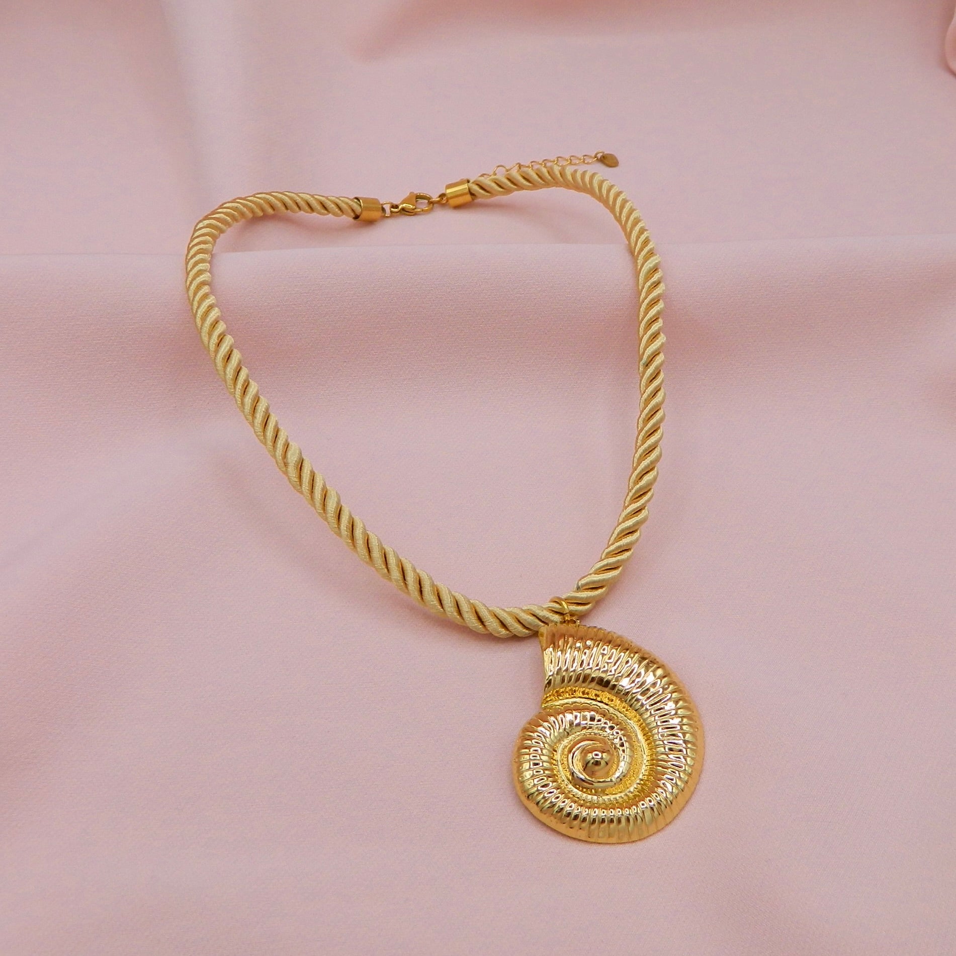 COLLIER - NAUTILE