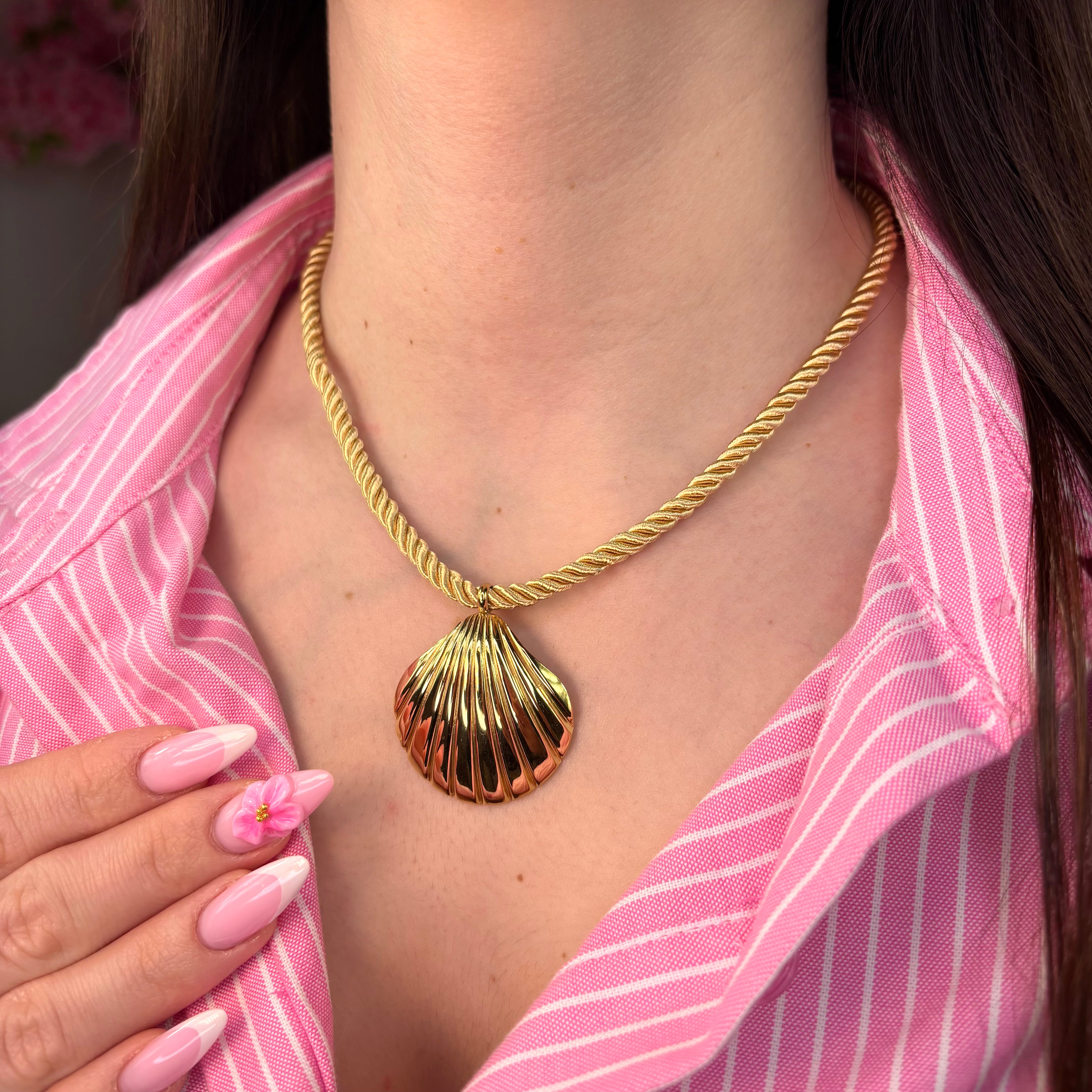 COLLIER - COQUILLAGE