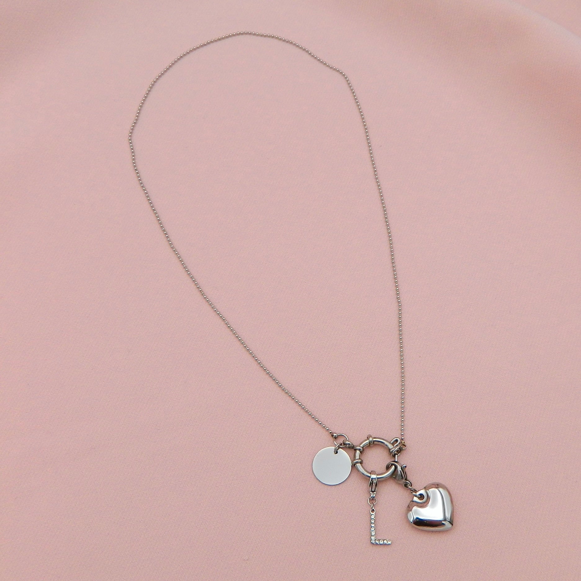 COLLIER - SARAH CHARMS & GRAVURE