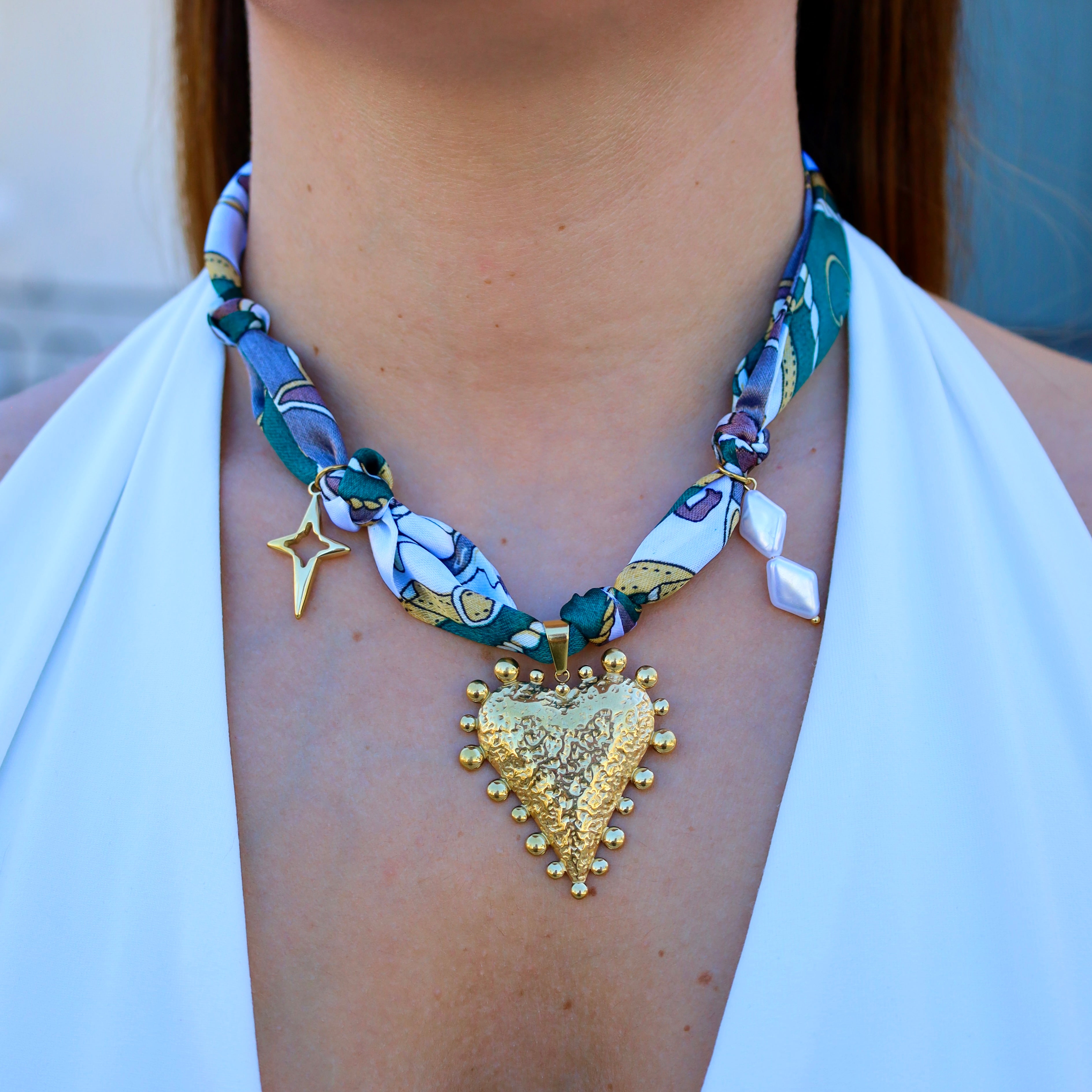 COLLIER - FLAVIE