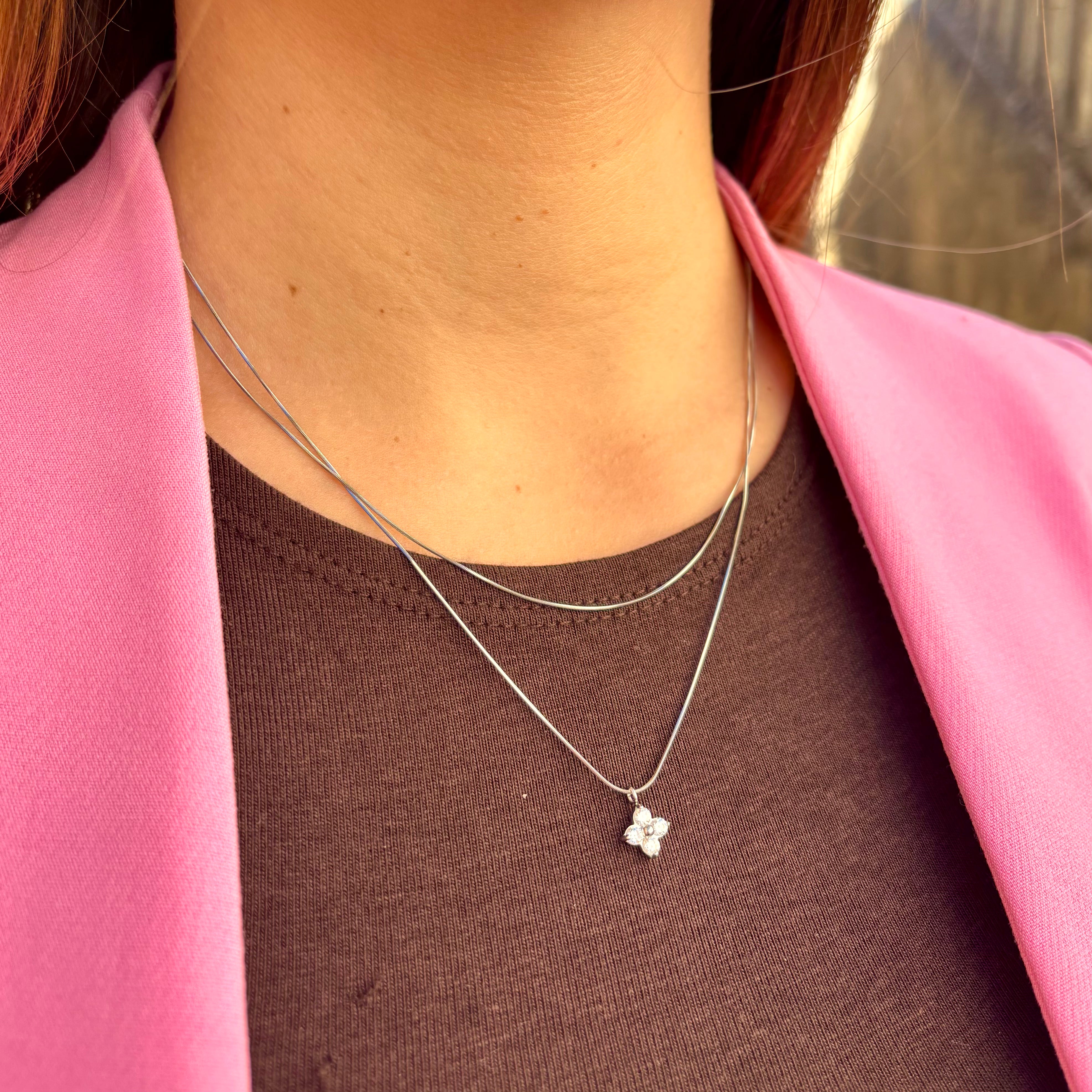 COLLIER - VICTOIRE