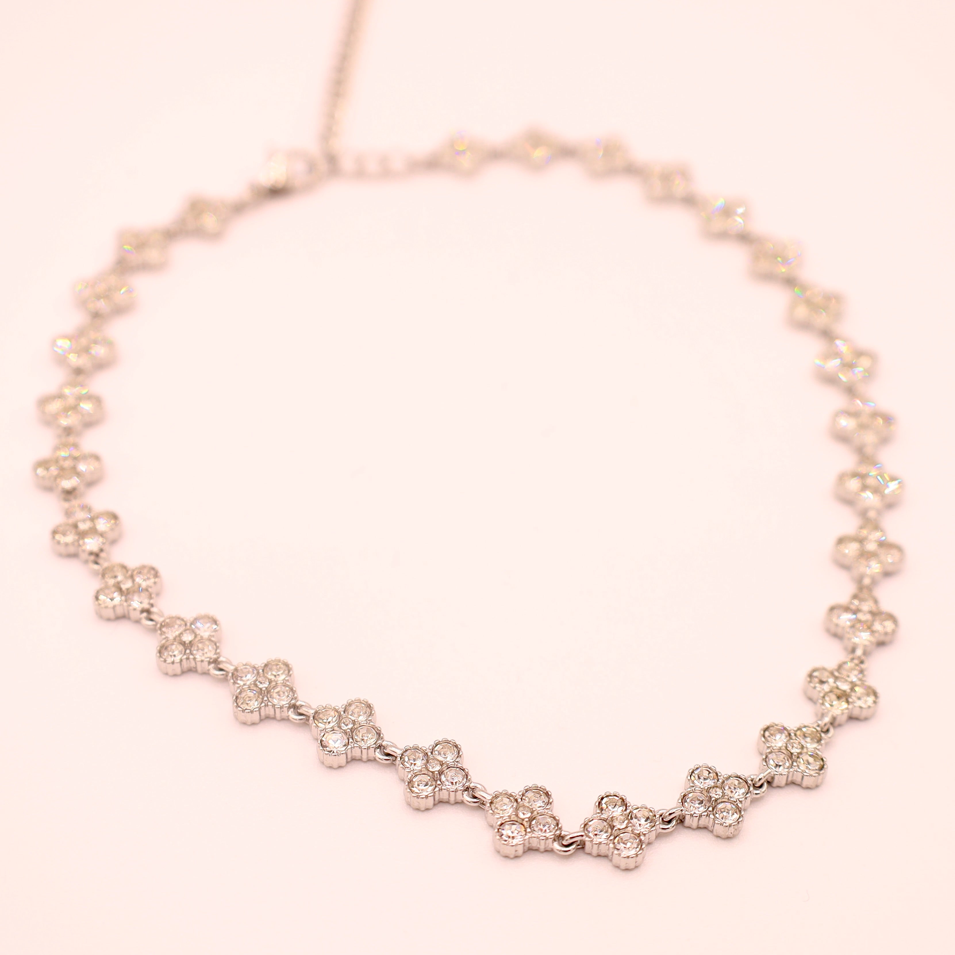 COLLIER - ERIKA
